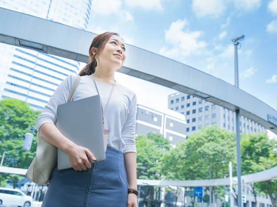 株式会社エージェントゲート | 副業OK/残業月平均5～10h/勤務地は自宅近く可/有給取得100％