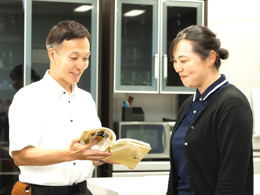 【学校給食調理スタッフ】★祝金10万円年間休日125+有休10=135日2