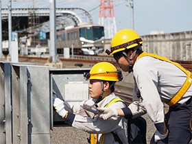 首都圏新都市鉄道株式会社 | ☆賞与5.5ヶ月☆毎年9割以上の有給取得率※応募〆切11月28日(木)