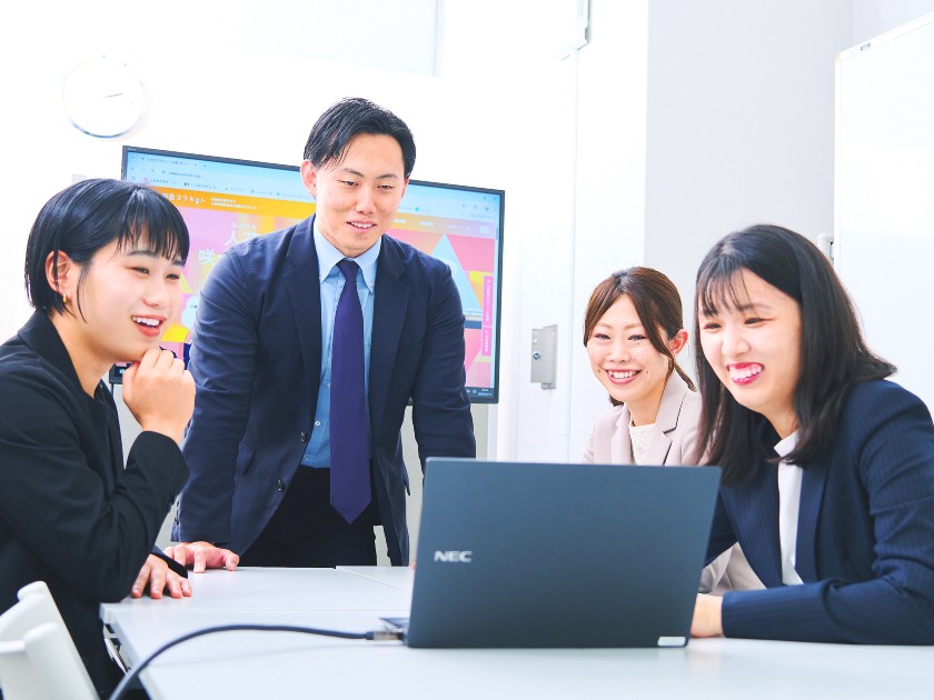 未経験大歓迎！【人材営業】販売出身の先輩多数*残業月平均10h程2