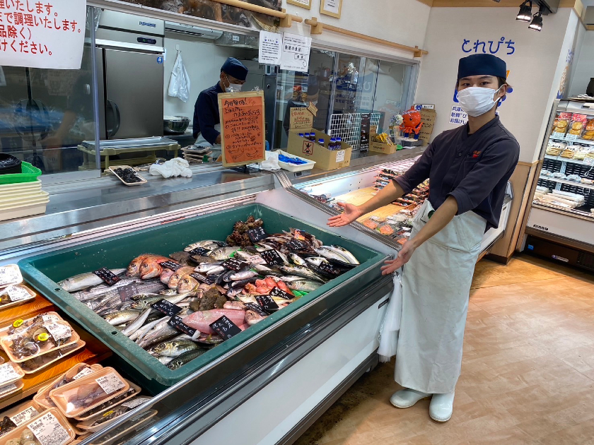 JAパスカル三田店舗内で魚の販売！協同組合らしく地域貢献の役割担っています。