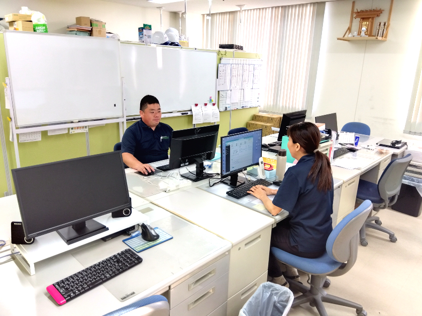 「完全週休2日(土日)+祝日休み」「退職金制度」「出産・結婚祝い金あり」など…リスタートが叶う安心環境！