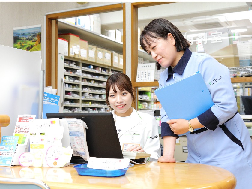 未経験歓迎！調剤薬局の【受付・事務スタッフ】☆残業平均月10h2