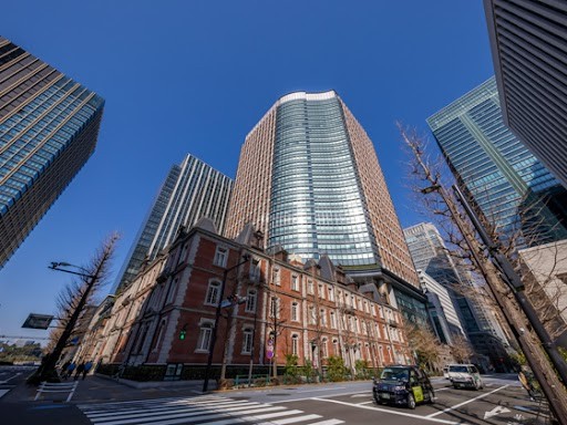 日本を代表する巨大建築物の【図面作成】未経験でも月給25万円～2
