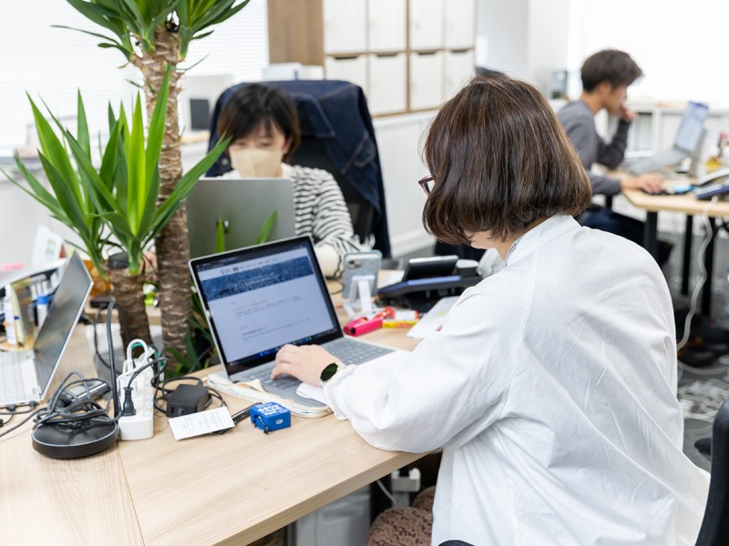 インセンティブ毎月支給／おしゃれな東京オフィス／土日祝休＆実働7h…で、仕事もプライベートも充実！