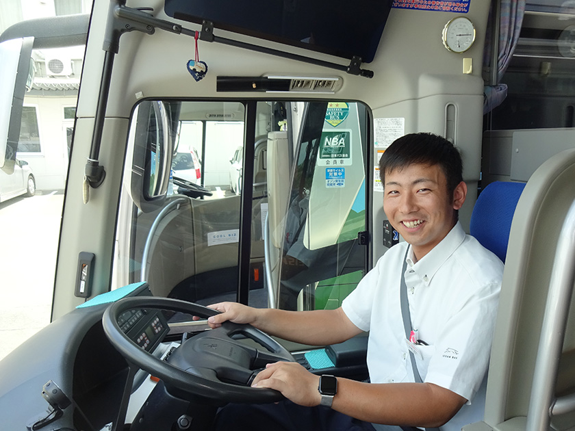 【バス運転士】採用後大型二種免取得者100％正社員登用(過去3年)1