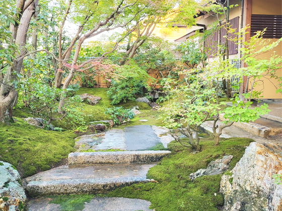 京都で日本文化も学んで成長！庭園の【造園スタッフ】未経験OK1