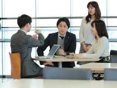 キヤノン株式会社 | 土日祝休み／年間休日125日／有給平均取得率91％