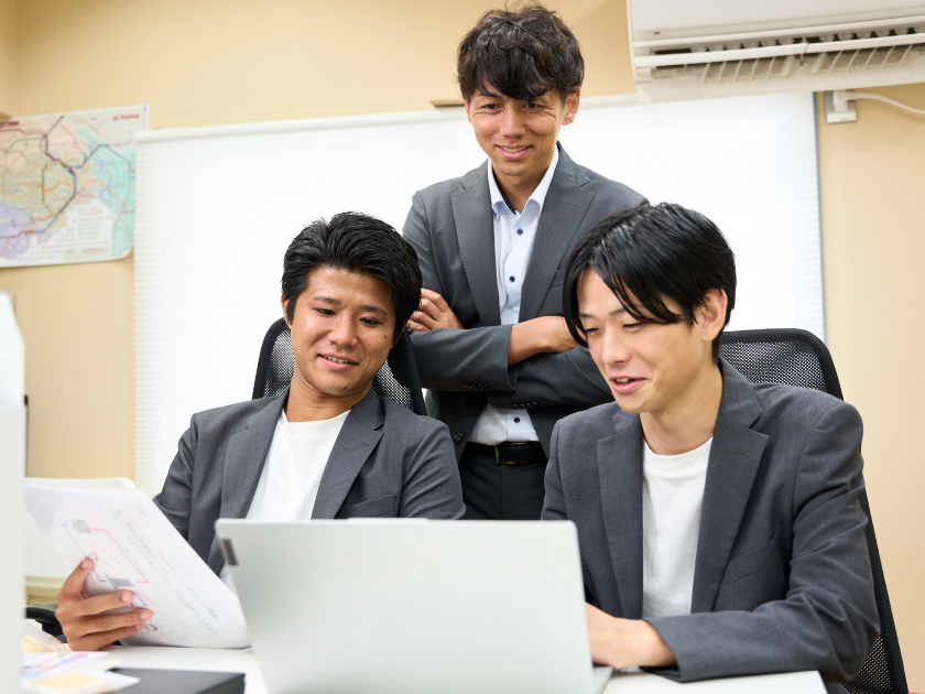 トラストレージ株式会社/飲食店に特化した事業用賃貸の【不動産営業】未経験OK*土日祝休