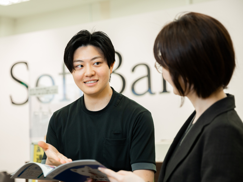 未経験歓迎！携帯ショップの【販売スタッフ】月10日休/年休120日2