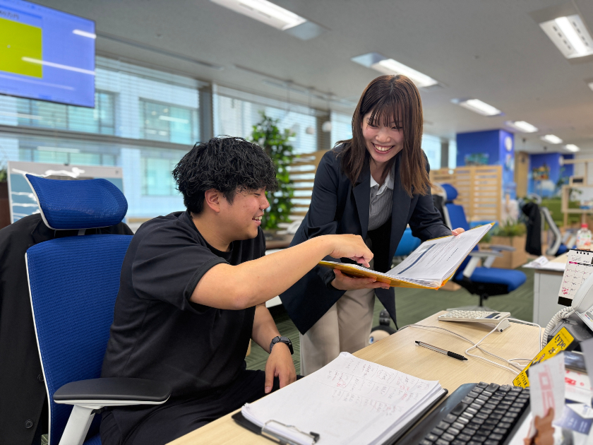 【進行・申込ディレクター】月給26万円＋手当1万円/年休122日2