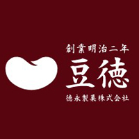徳永製菓株式会社 | 伝統がありながらも社員の声は素早く反映！常に進化し続ける企業の企業ロゴ
