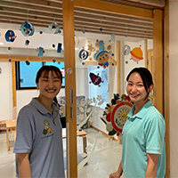 有限会社ベビーステーション | 東京・神奈川で「先生も子どもも楽しめる」保育所を展開の企業ロゴ