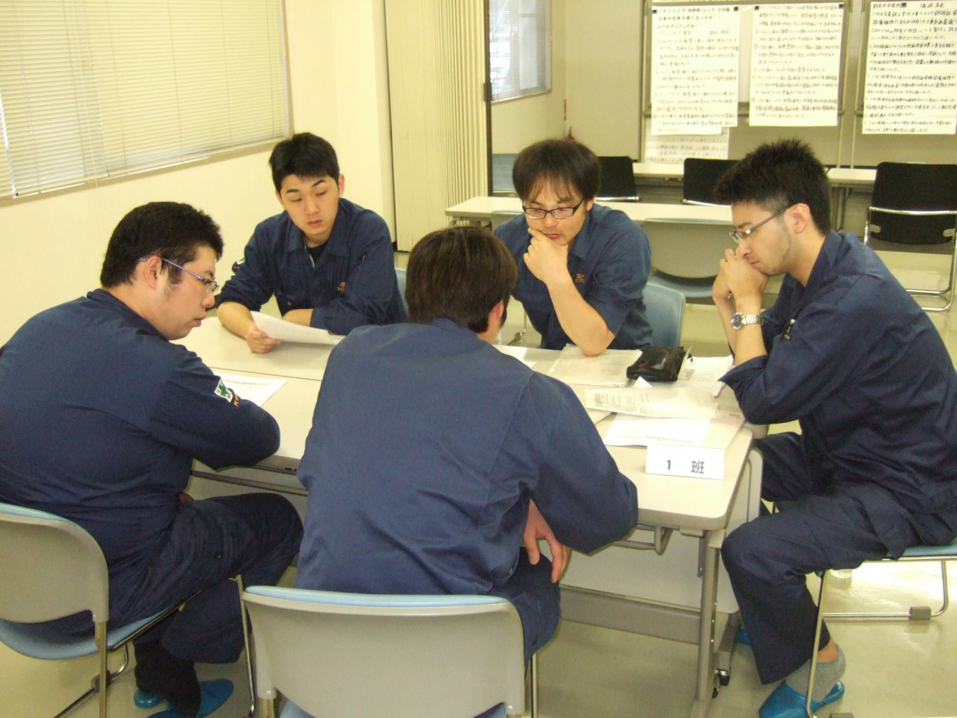 充実した教育制度・多彩なキャリアパスについて