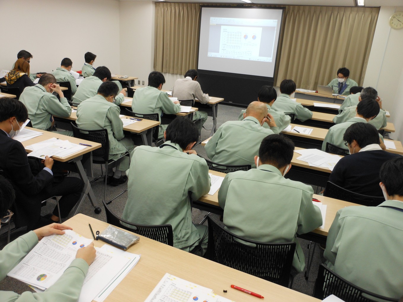 収支報告会がありました!