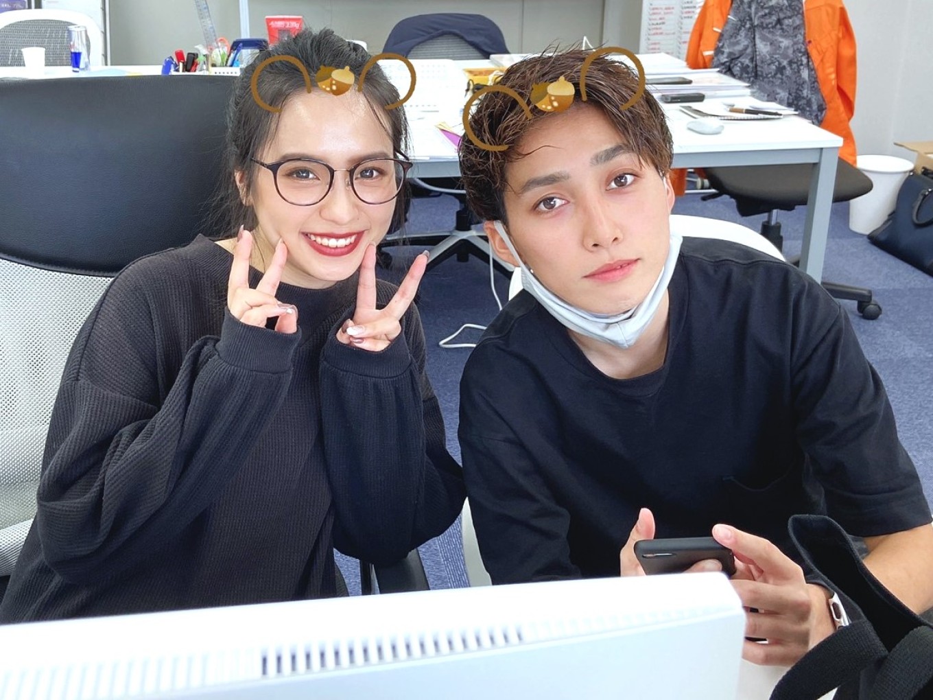 🌱みんな仲良し🌱営業社員と営業事務の仕事中の一コマ📸✨